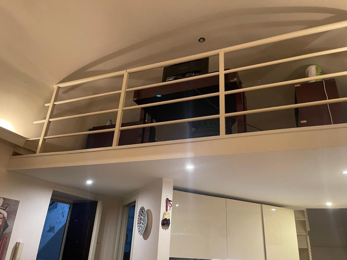 Casa Barone Apartment เนเปิลส์ ภายนอก รูปภาพ